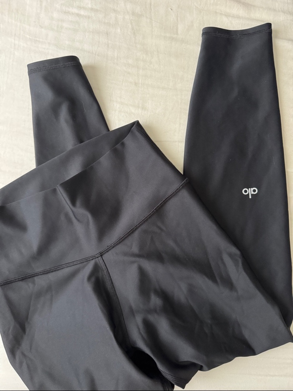 ALO Yoga Airlift High-Rise Black Leggings - Picture 3 of 3